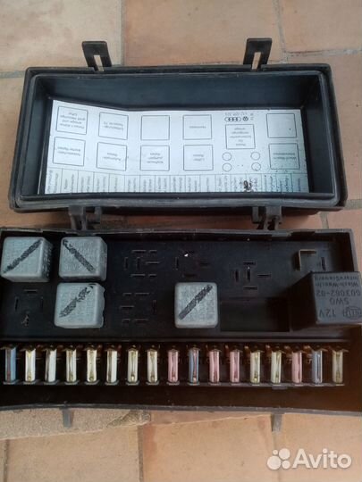 Блок предохранителей Ауди С2