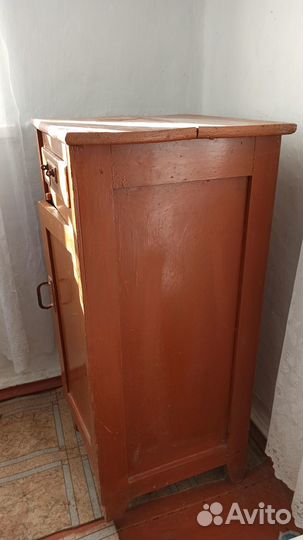 Тумбочка старинная