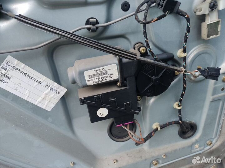 Стеклоподъемник задний левый Шкода Фабия 1