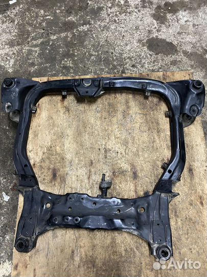 Подрамник двигателя Kia Ceed