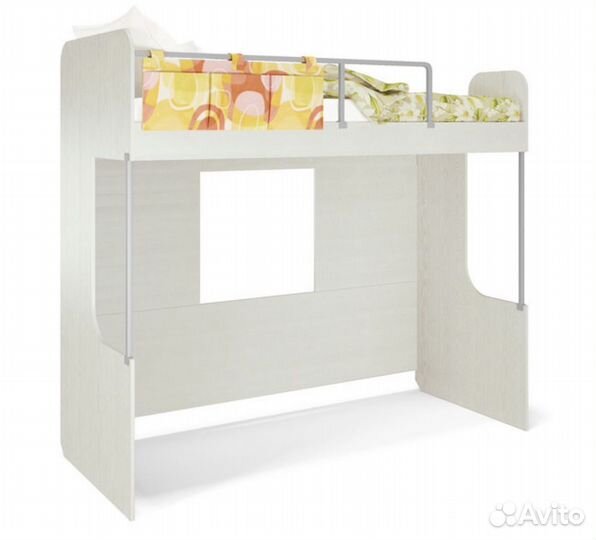 Кровать верхний ярус с лестницей и матрасом