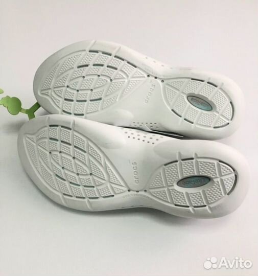 Новые кроссовки Crocs оригинал W7,W8,W9,W10