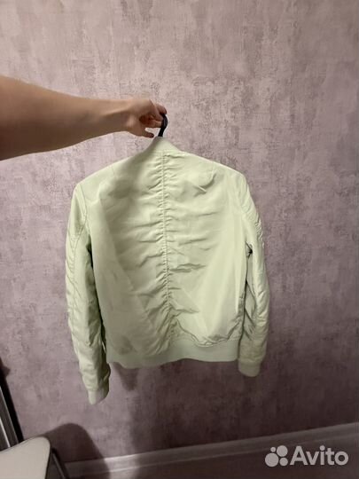 Бомбер reserved