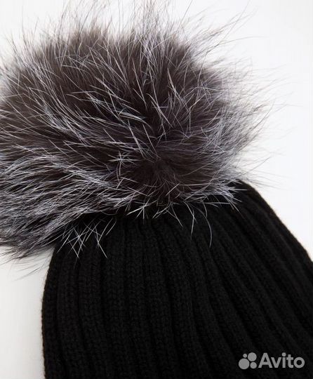 Шапка вязаная с помпоном черная Gulliver