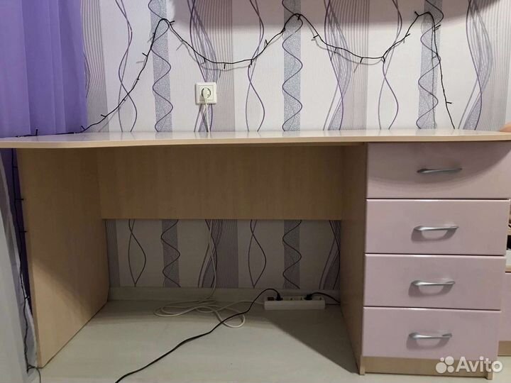 Письменный стол