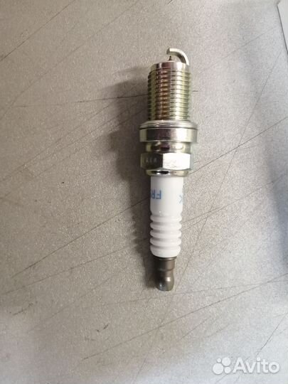 Свеча зажигания (mitsubishi)