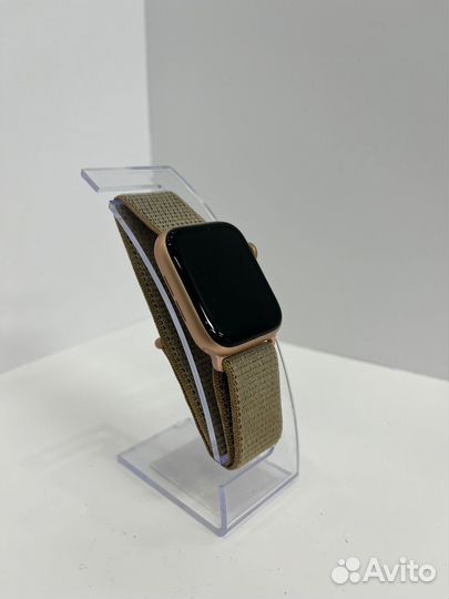 Смарт-часы Apple Watch 4 Series 44mm Gold A1978