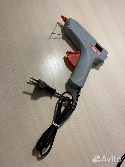 Клеевой пистолет