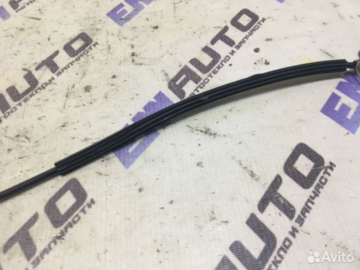 Трос замка двери передней правой Форд Фокус 2