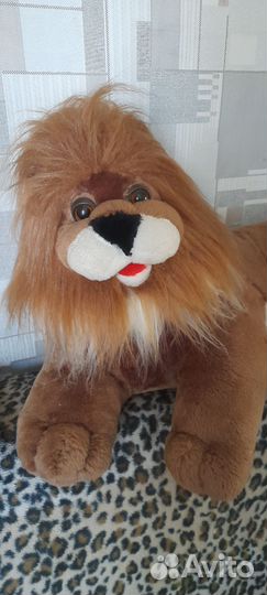 Большая мягкая игрушка лев