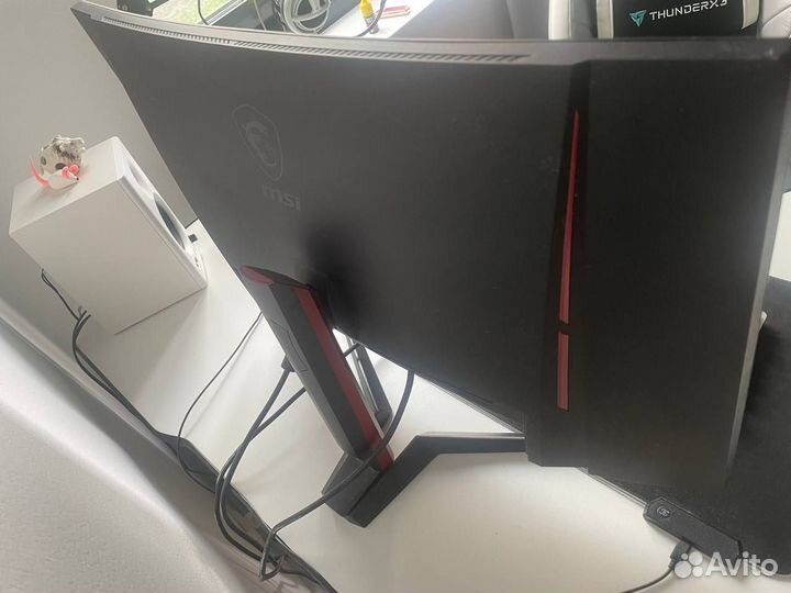 Игровой монитор изогнутый 27 msi optix g27c2