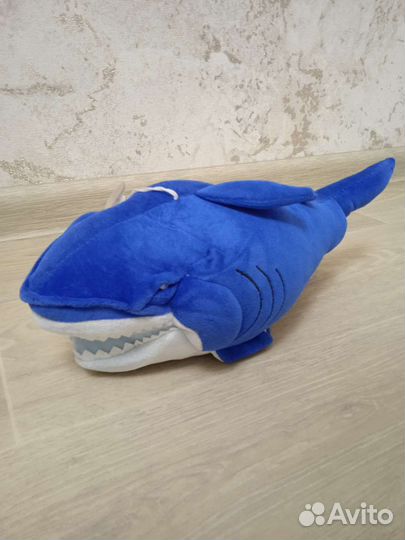 Игрушка Finding Nemo Акула