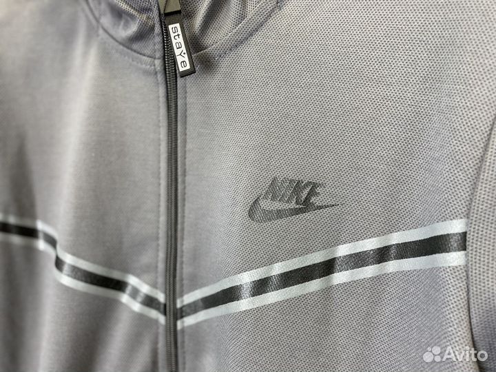 Спортивный костюм Nike серый новый