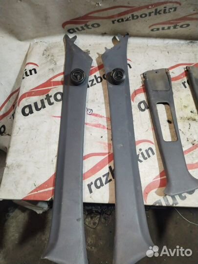 Накладка на стойку кузова Toyota Carina E AT190L