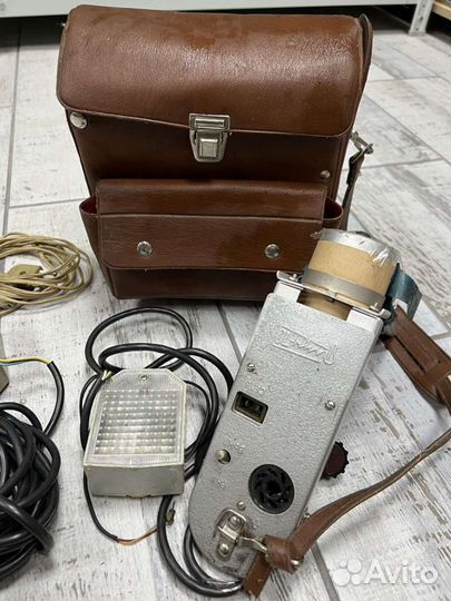 Фотовспышка Луч 70 СССР Винтаж