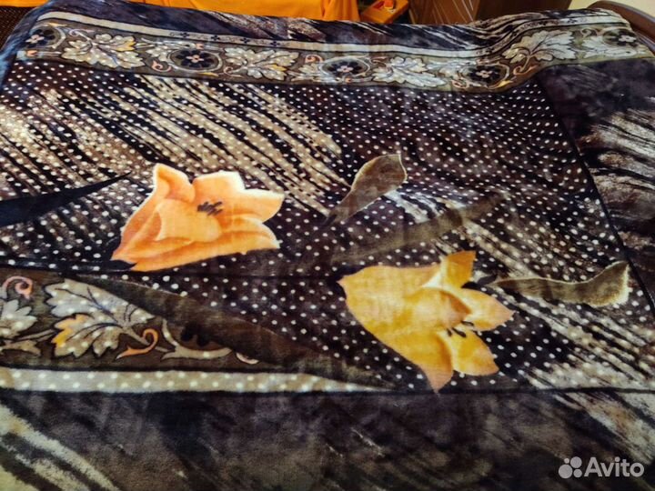 Одеяла-покрывало (2 шт.)