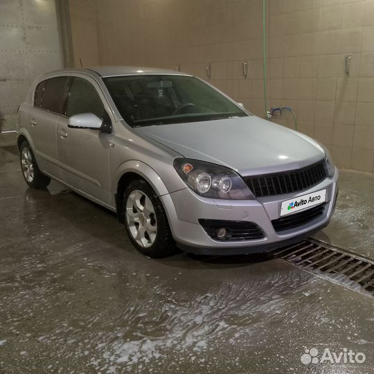 Opel Astra 1.6 МТ, 2006, 200 000 км