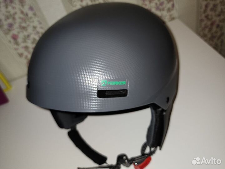 Горнолыжный шлем