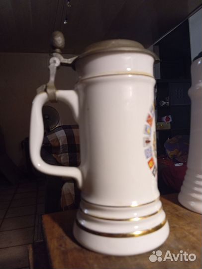 Пивная кружка с крышкой