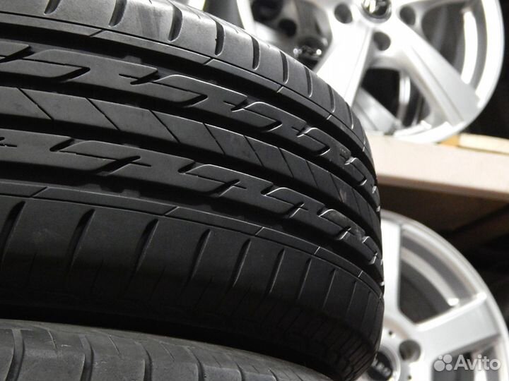 Bridgestone Nextry Ecopia 215/60 R17