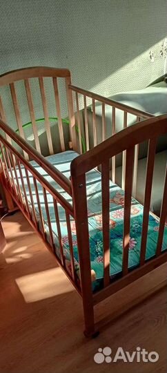Детская кроватка