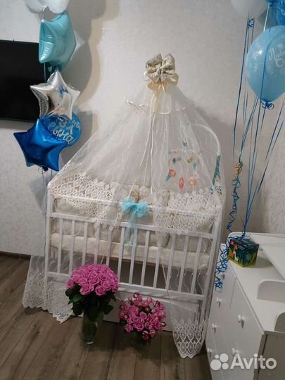 Комплект в детскую кроватку с бортиками