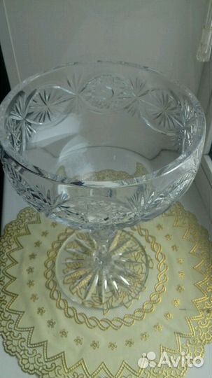 Ваза хрустальная для фруктов