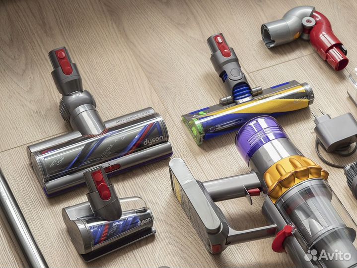 Пылесос Dyson v15