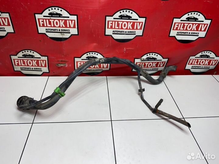 Заливная горловина топливного бака Toyota Corolla