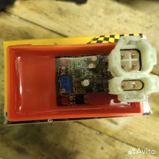 Коммутатор CDI с регулировкой уоз 139,152,157 дв