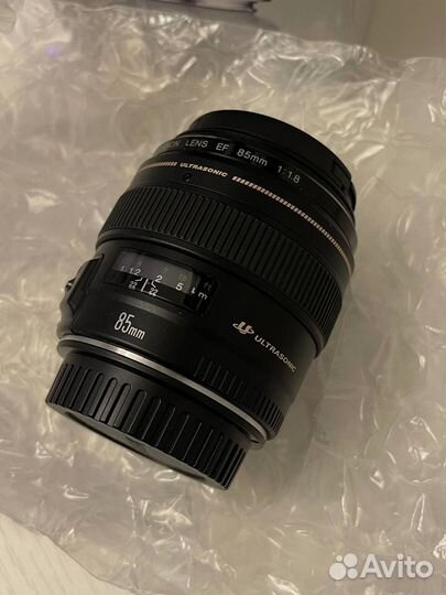 Объектив canon 85mm 1.8