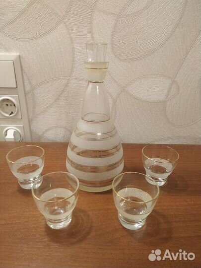Графин штоф со стопками под водку