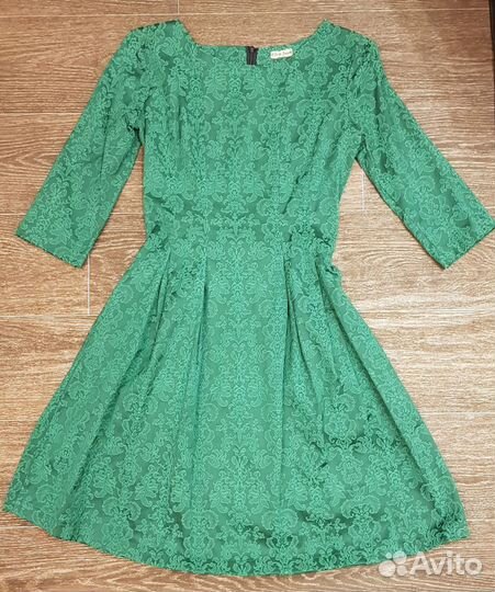 Платье нарядное 44р
