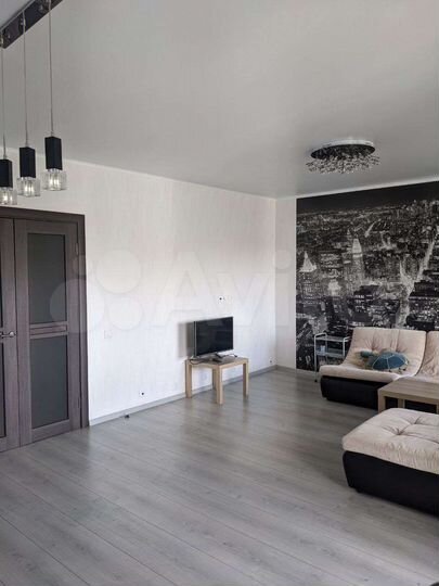 4-к. квартира, 100 м², 5/5 эт.