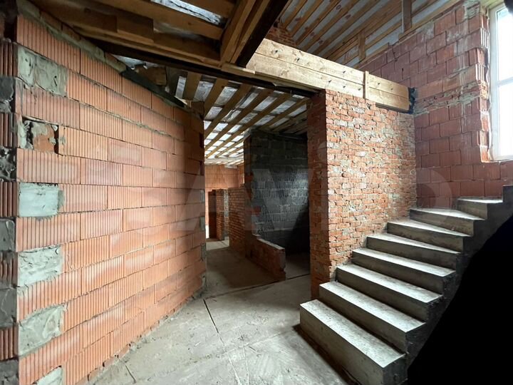 Дом 280 м² на участке 15 сот.