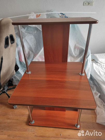 Стол компьютерный, письменный