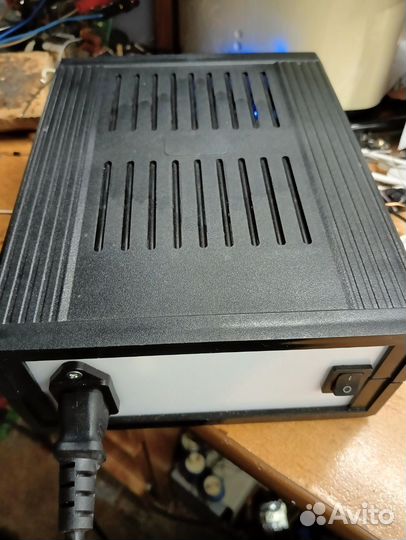 Блок питания для гитарных педалей