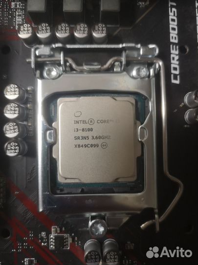 Процессор Intel Core i3 8100 LGA 1151-V2