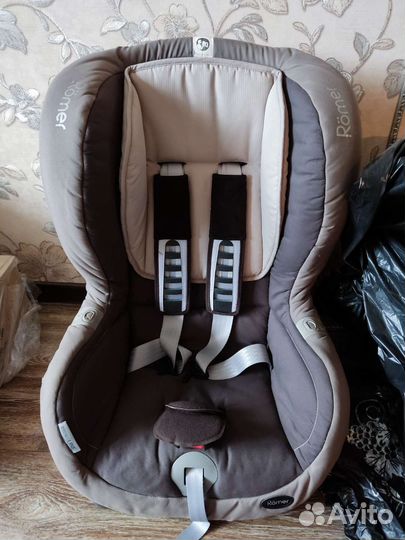 Автомобильное кресло