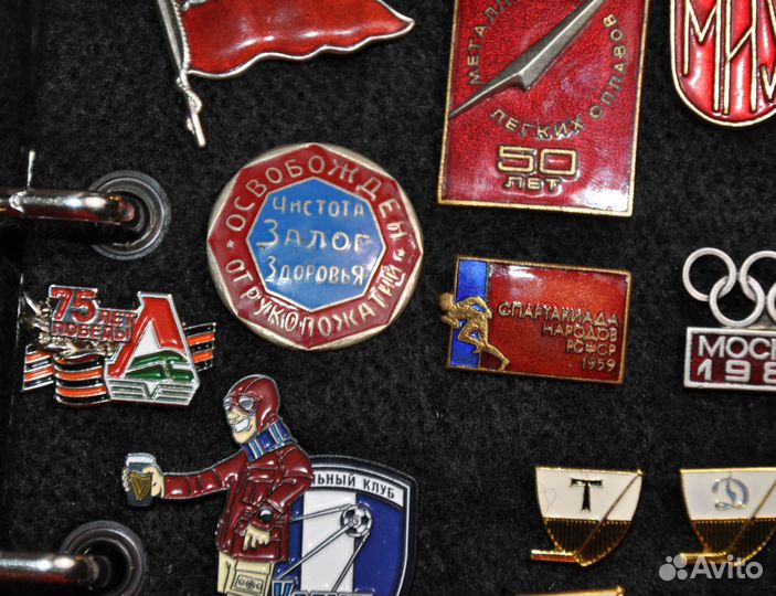 Значка на разные темы: спорт, олимпиада, музыка