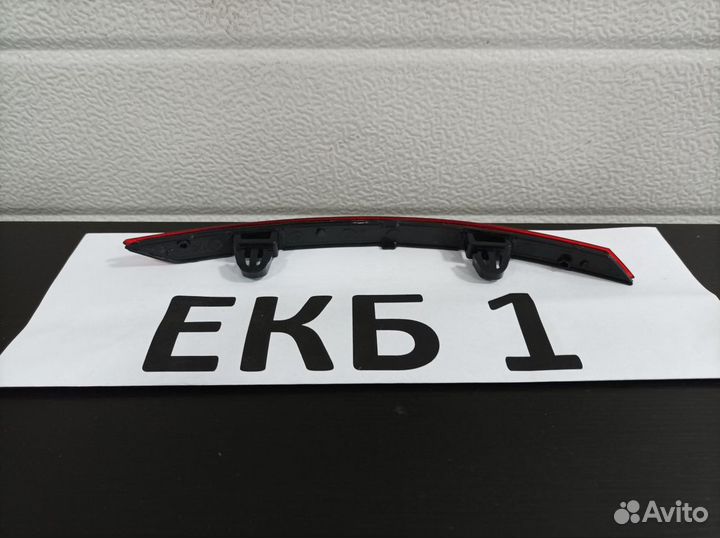 Отражатель правый Volkswagen Polo 5 2010