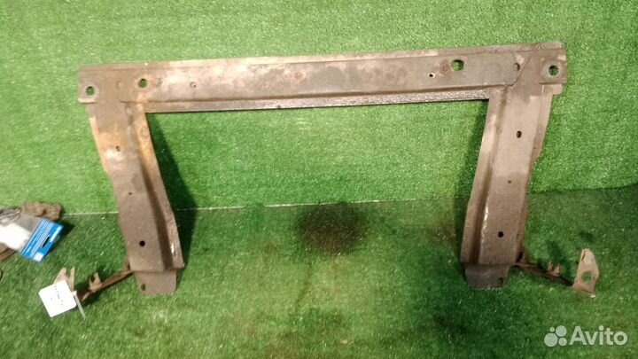 Подрамник Renault megane II 2004-2006