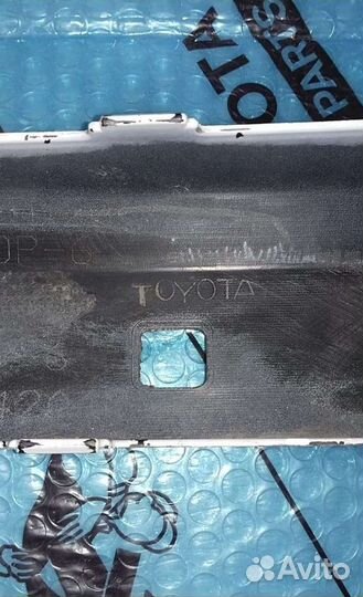 Бампер Rav 4 40 белый перламутр без дефектов