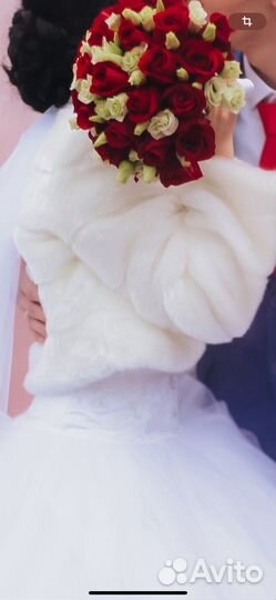 Белый полушубок