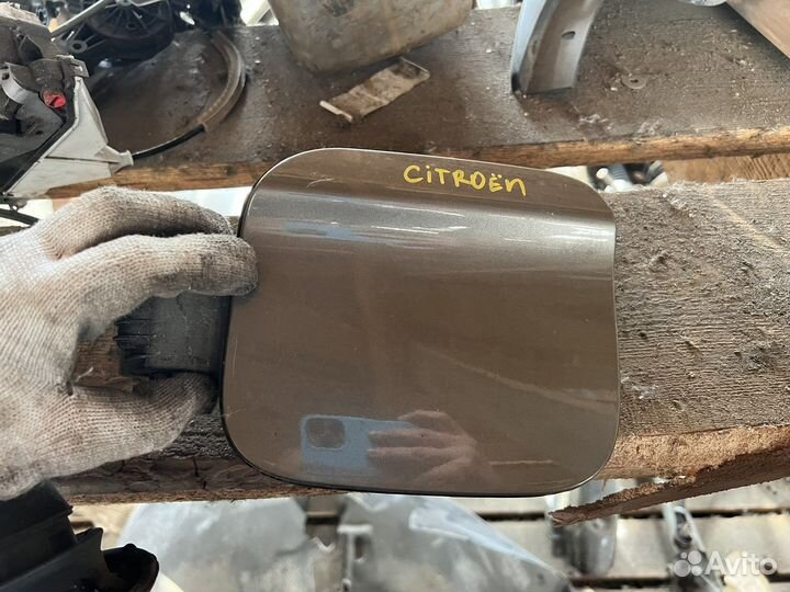 Лючок бензобака Citroen C-elysee