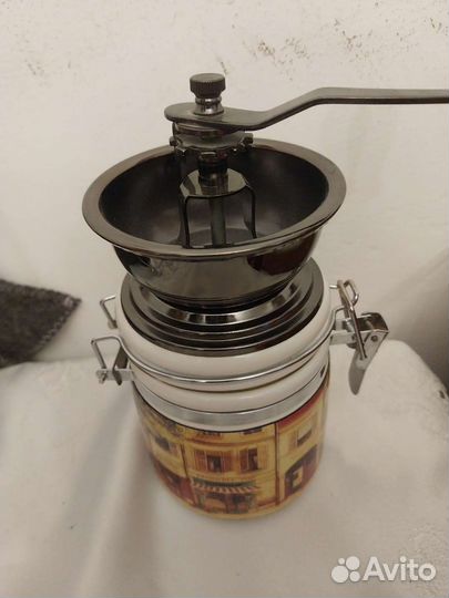Кофемолка жерновая ручная