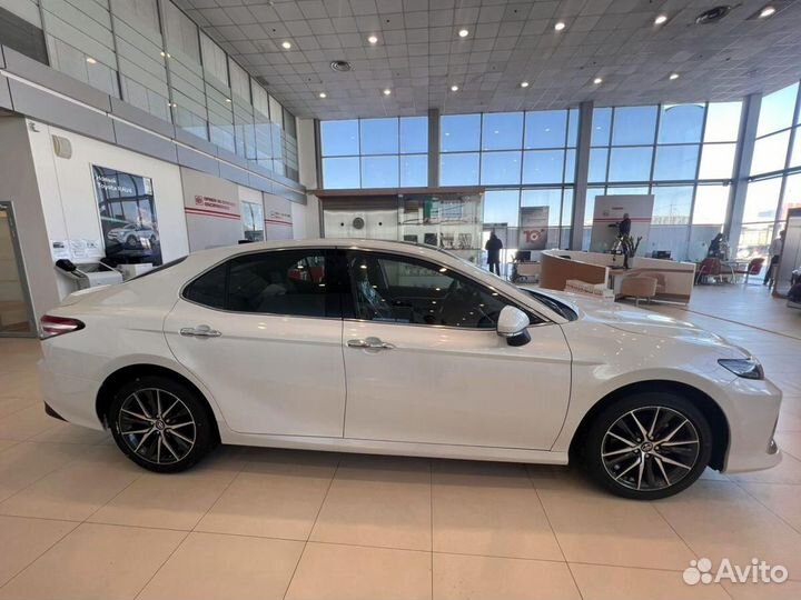 Toyota Camry 2.5 AT, 2022