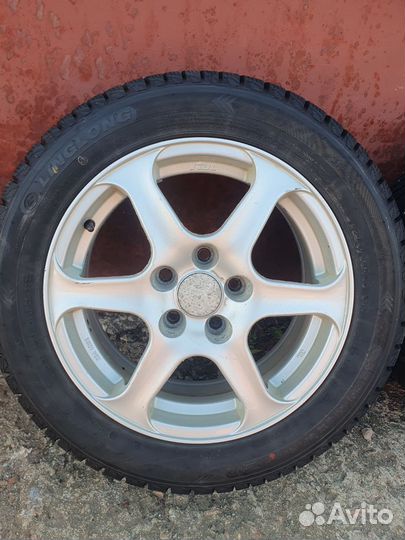 R16 Nokian Tyres Hakkapeliitta 8 215/55, PCD 5x114.3 DIA 66.1