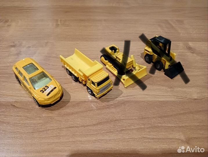 Игрушечные машинки