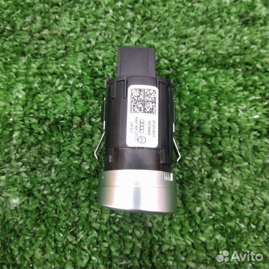 Кнопка запуска двигателя Audi A4